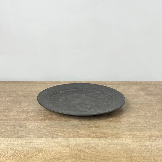 Black Rimmed Plate 10.5"